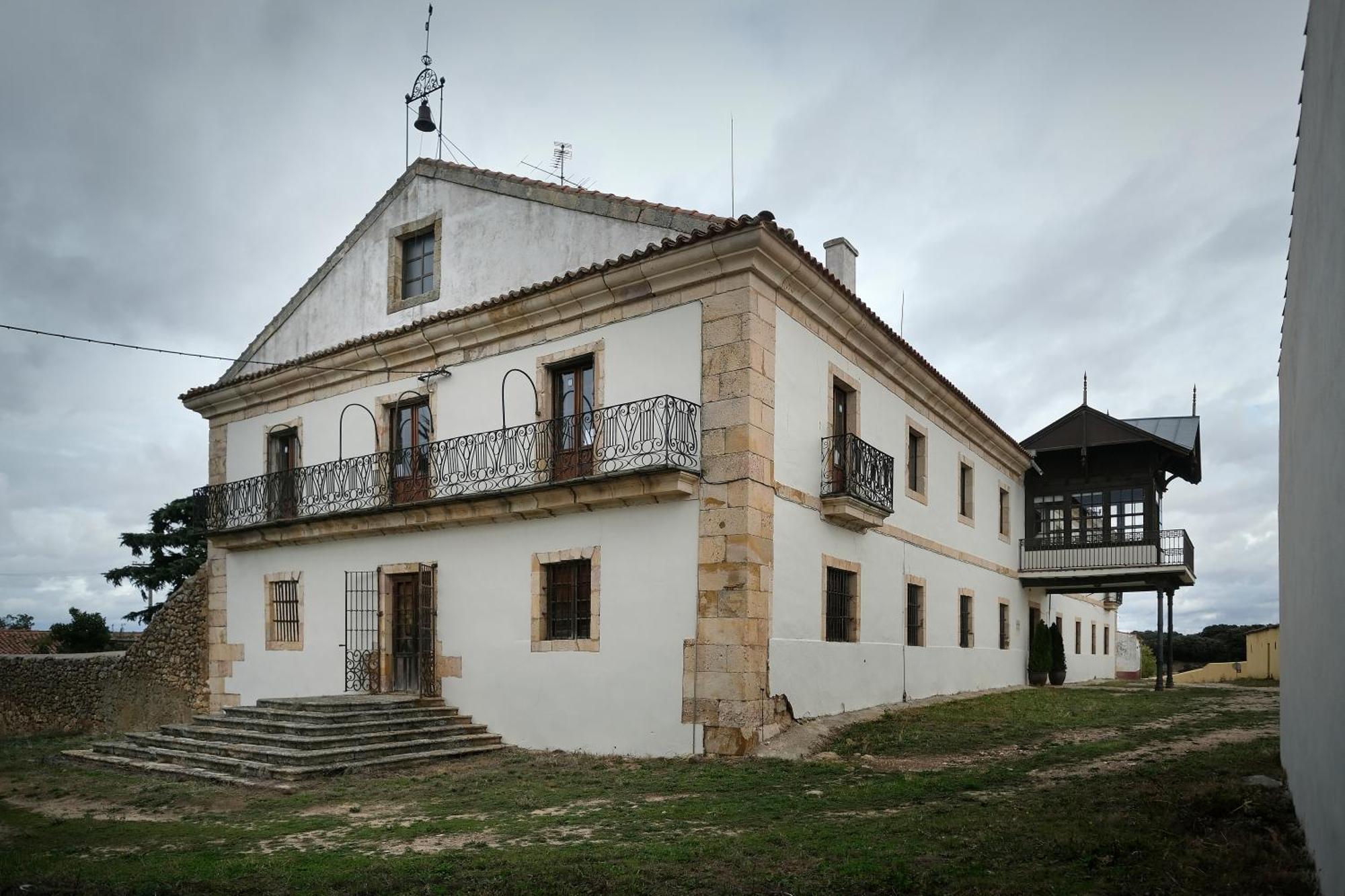 Casa Rural Palacio Conde De Aldana Con Piscina Entre Encinares Y Dehesas Terradillos ภายนอก รูปภาพ