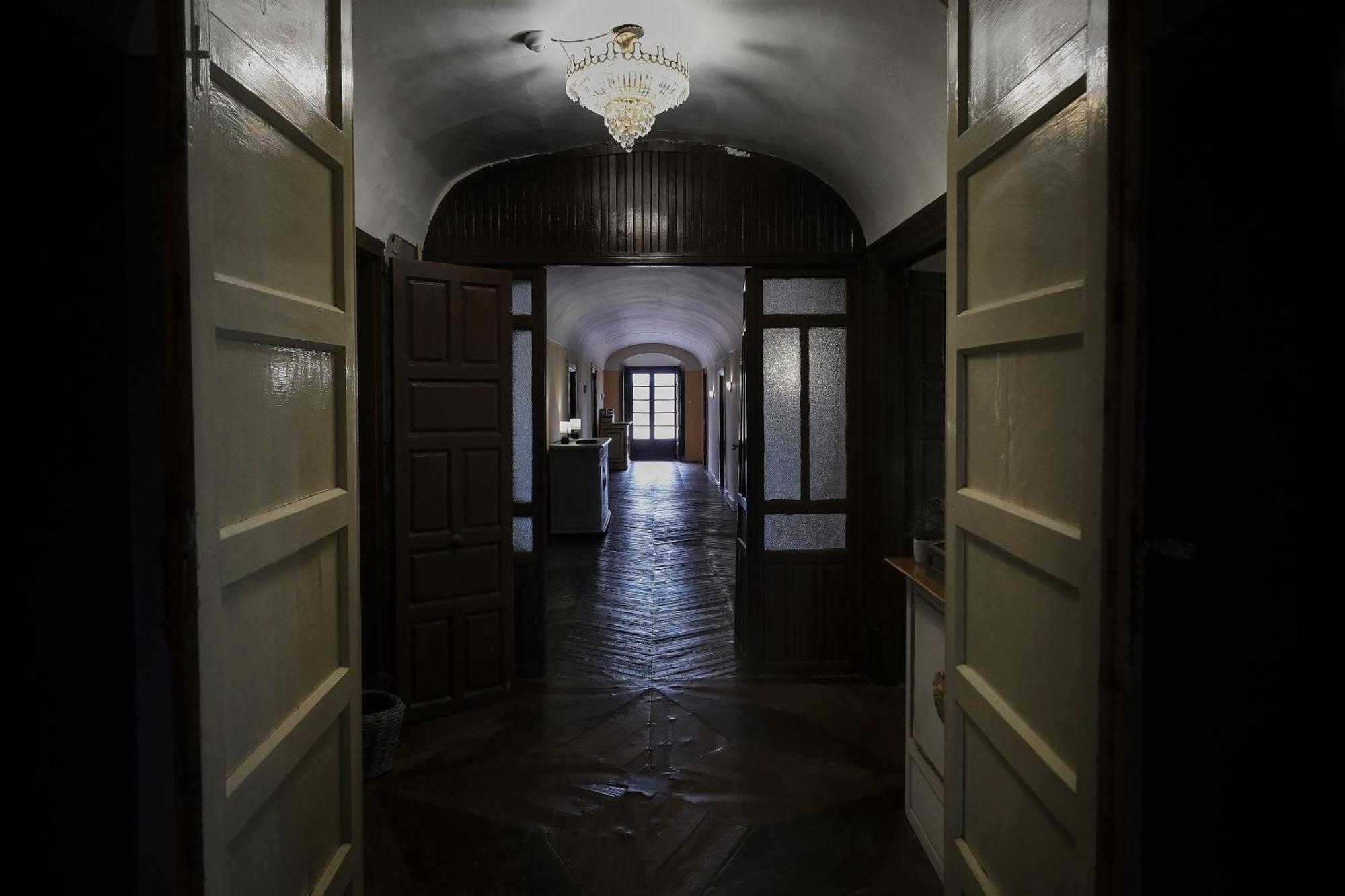 Casa Rural Palacio Conde De Aldana Con Piscina Entre Encinares Y Dehesas Terradillos ภายนอก รูปภาพ