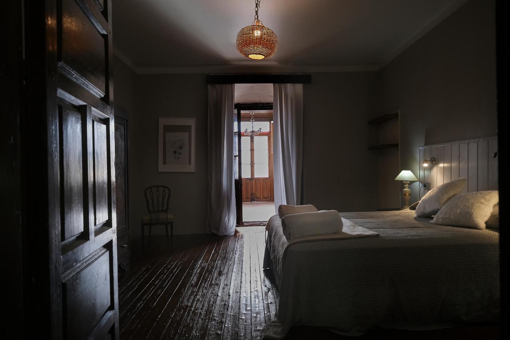 Casa Rural Palacio Conde De Aldana Con Piscina Entre Encinares Y Dehesas Terradillos ภายนอก รูปภาพ