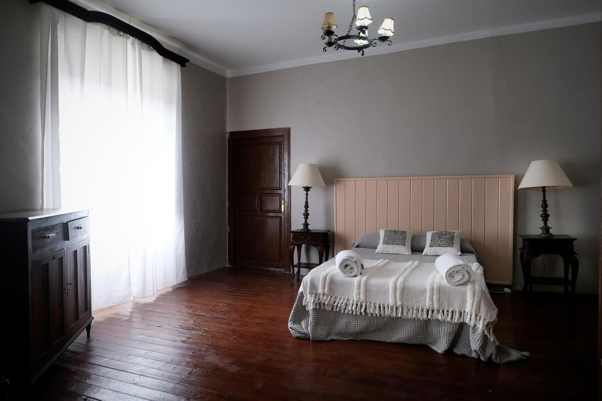 Casa Rural Palacio Conde De Aldana Con Piscina Entre Encinares Y Dehesas Terradillos ภายนอก รูปภาพ