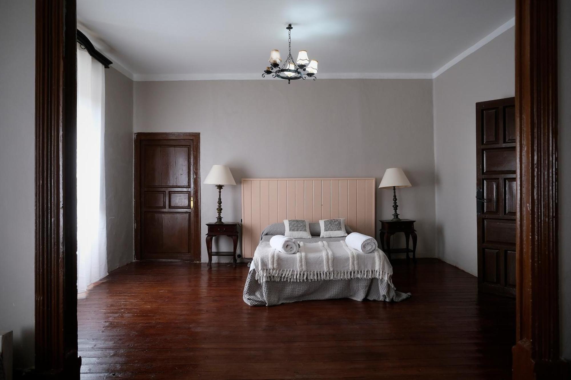 Casa Rural Palacio Conde De Aldana Con Piscina Entre Encinares Y Dehesas Terradillos ภายนอก รูปภาพ