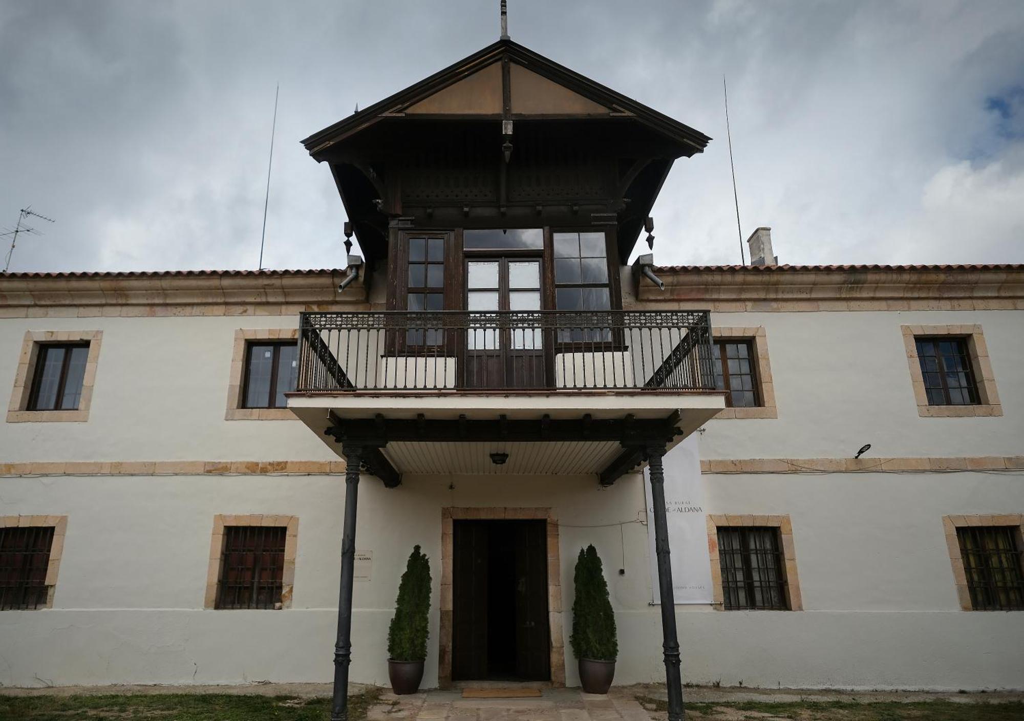 Casa Rural Palacio Conde De Aldana Con Piscina Entre Encinares Y Dehesas Terradillos ภายนอก รูปภาพ