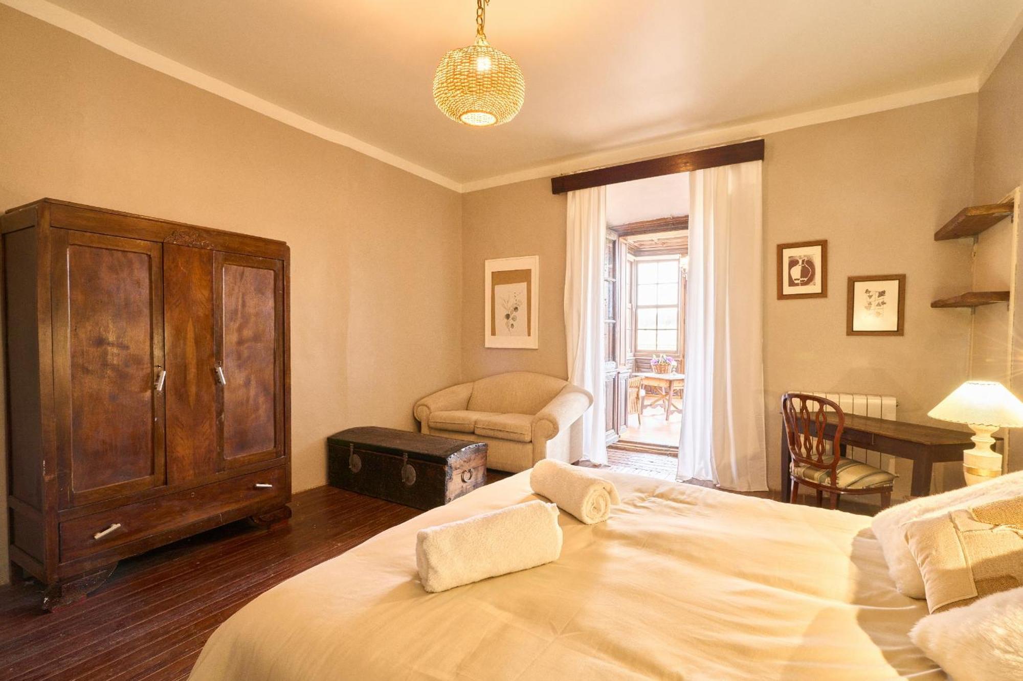 Casa Rural Palacio Conde De Aldana Con Piscina Entre Encinares Y Dehesas Terradillos ภายนอก รูปภาพ